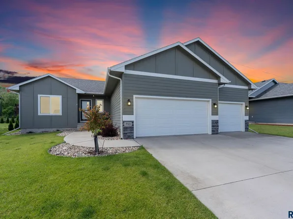 713 N Anthem Dr, Sioux Falls, SD 57110