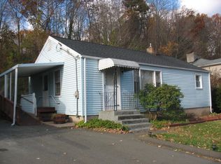 96 Luciani Rd, Woodbridge, CT 06525