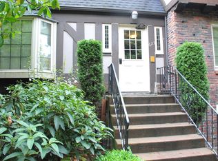 623 W Mercer Pl APT 2, Seattle, WA 98119
