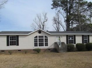 69 Agnes Ln, Dunn, NC 28334