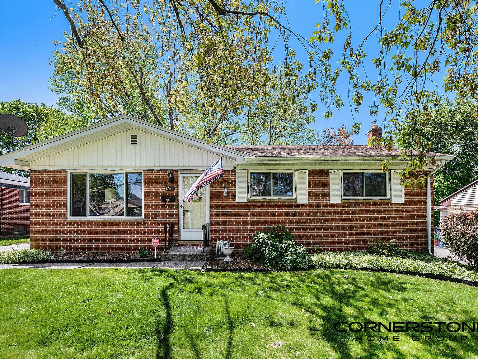 1761 Carlton Ave NE, Grand Rapids, MI 49505 Zillow