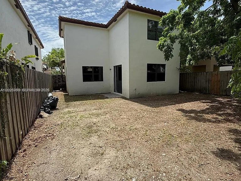 156 NE 24th Ave — Photo 12