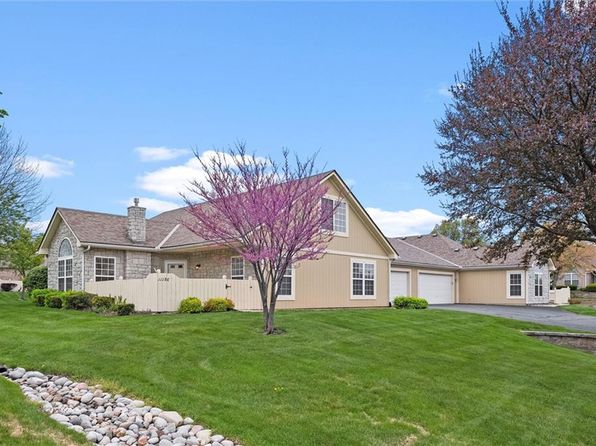11186 S Pflumm Rd, Olathe, KS 66215