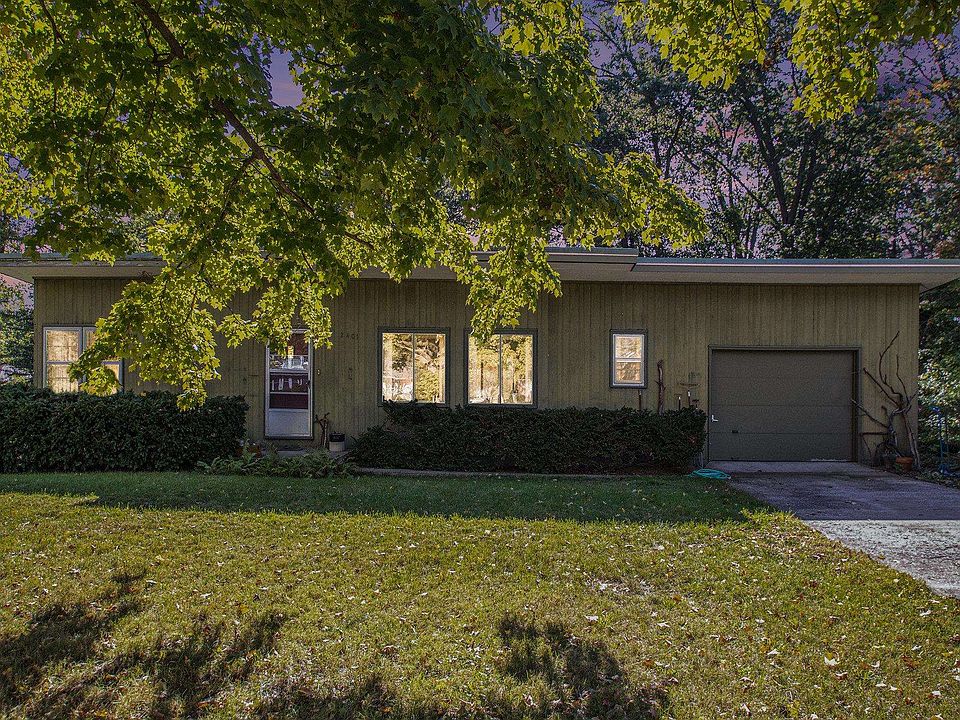 1st image of 2401 Broadmoor Dr