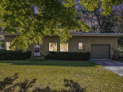 2401 Broadmoor Dr, Elkhart, IN, 46514