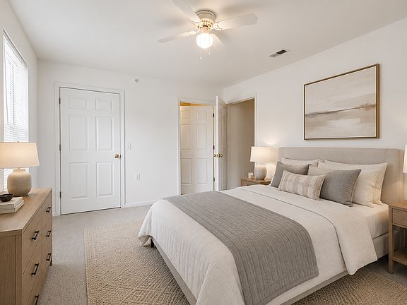 3rd image of 13000 Hampton Club Dr #310