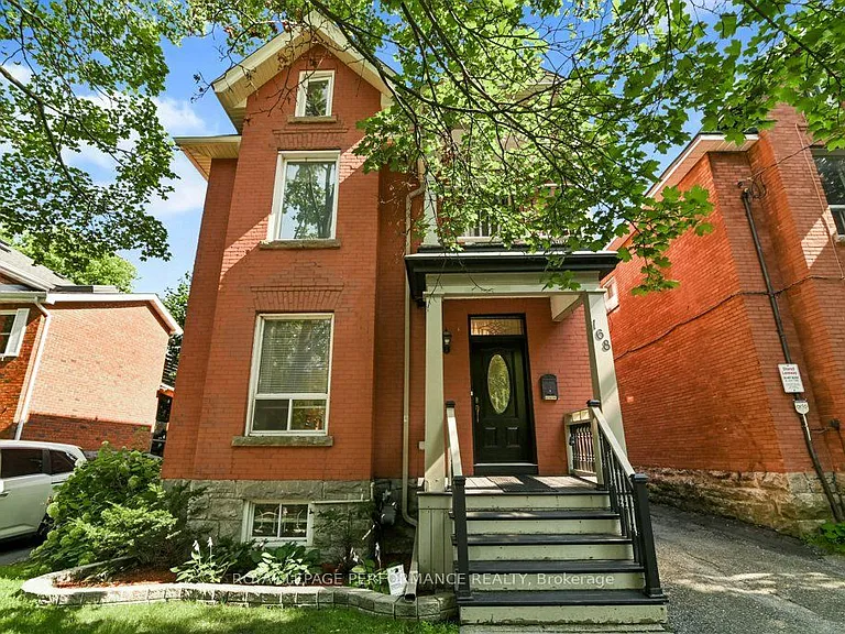 168 Stewart St W — Photo 2