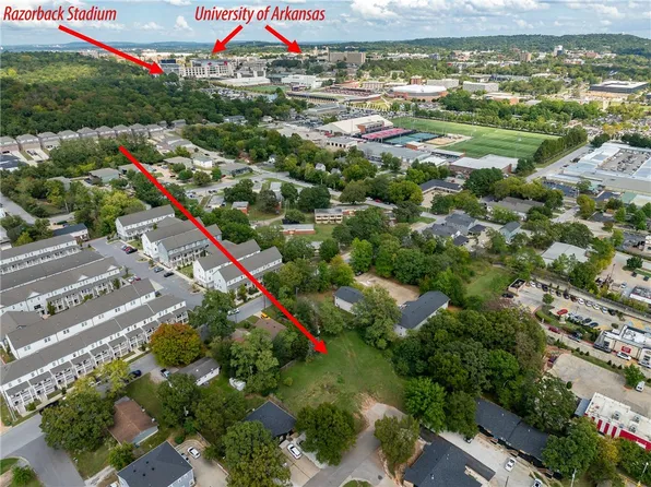 1834 W Kaywood Ln #6, Fayetteville, AR 72701