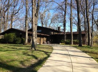 12194 Forrest Dr, Saint John, IN 46373