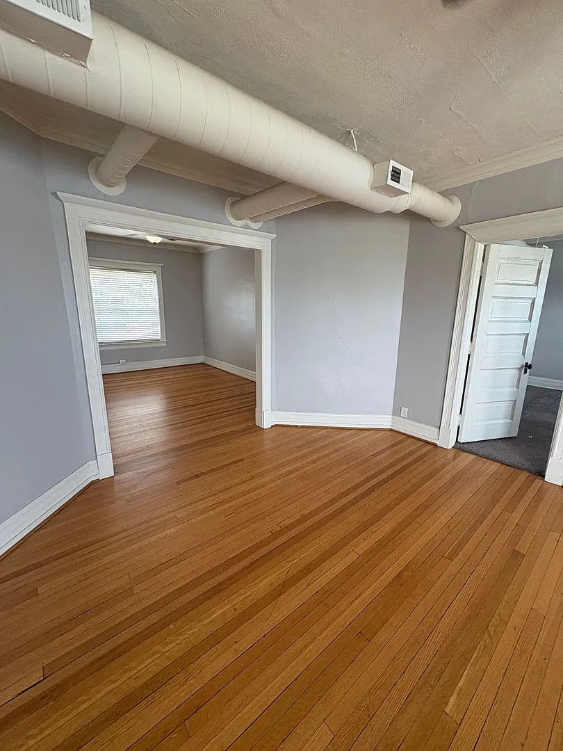 Normandie Apartments (2955 Pacific St.) — Photo 3