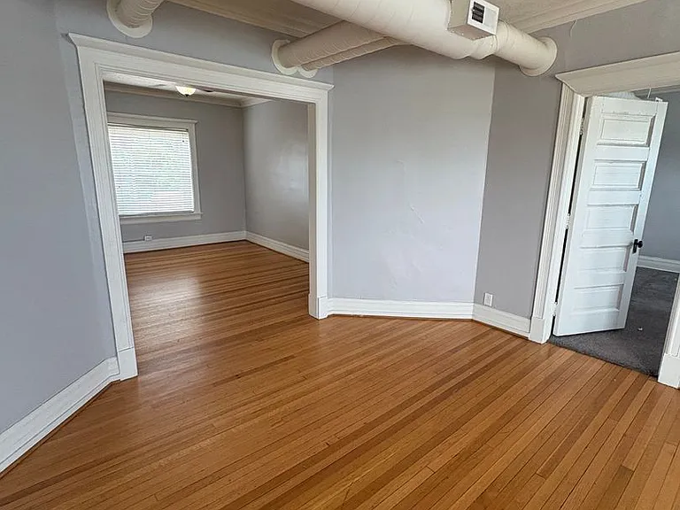 2955 Pacific St — Photo 3