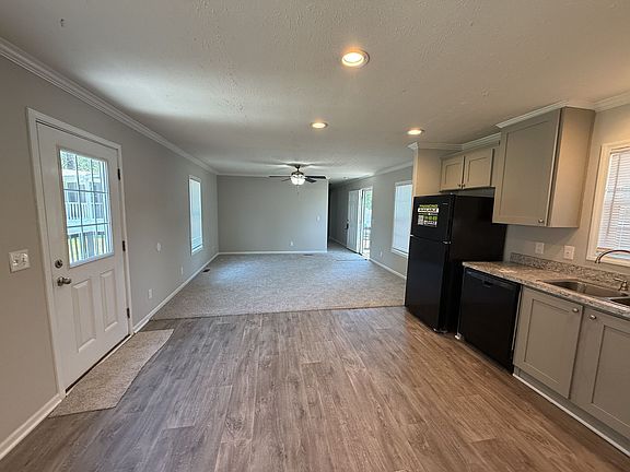 4th image of 1104 Deep River Ct
