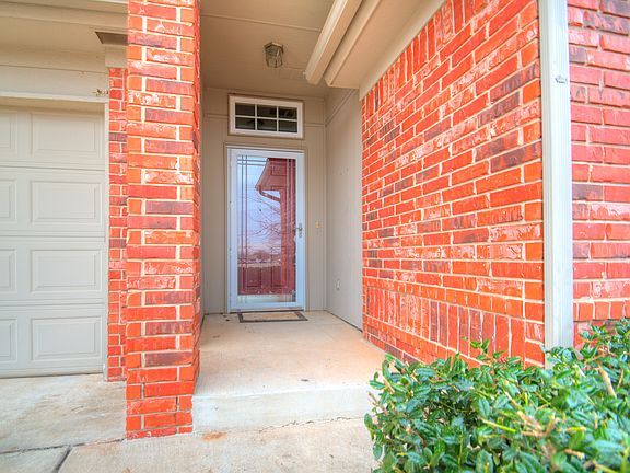 3rd image of 2804 Wheatland Dr