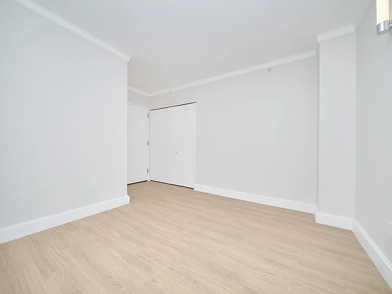 140 Riverside Blvd #1209 — Photo 14
