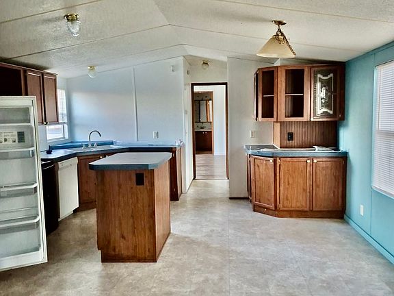 2nd image of 14916 Dobush Dr