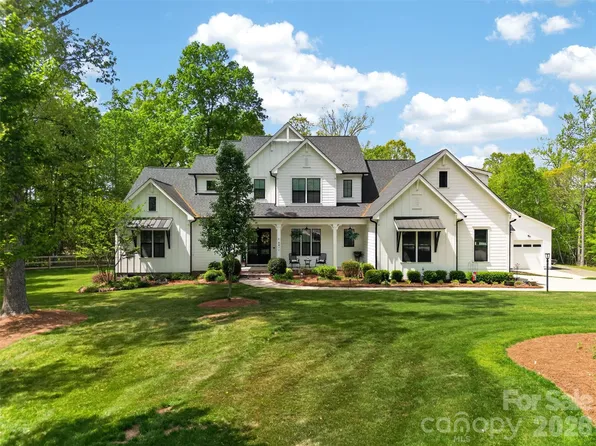 5811 Kristi Ln, Midland, NC 28107