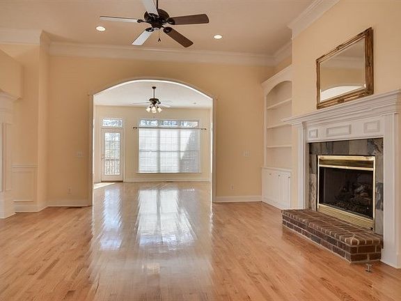 3rd image of 5445 Belle Mead Dr
