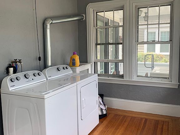 In-unit laundry
