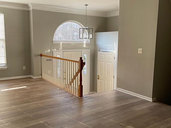 2nd image of 21484 Trowbridge Sq