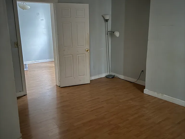 31 Clarke Ave #2 — Photo 2