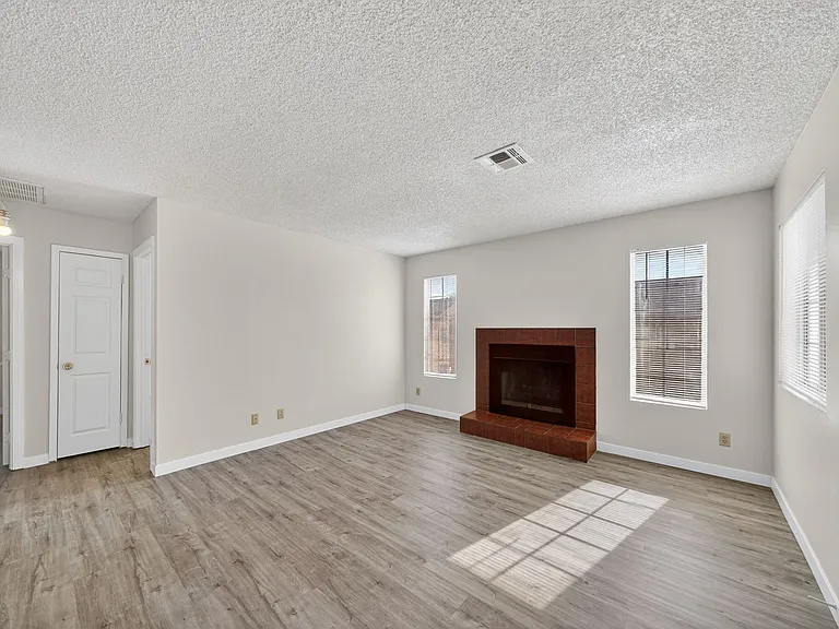 2702 Alicialynn Way #D — Photo 8
