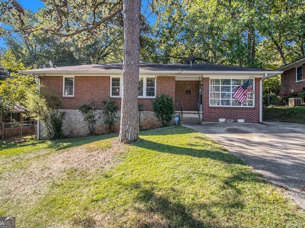 775 Pine Valley Dr, Forest Park, GA 30297