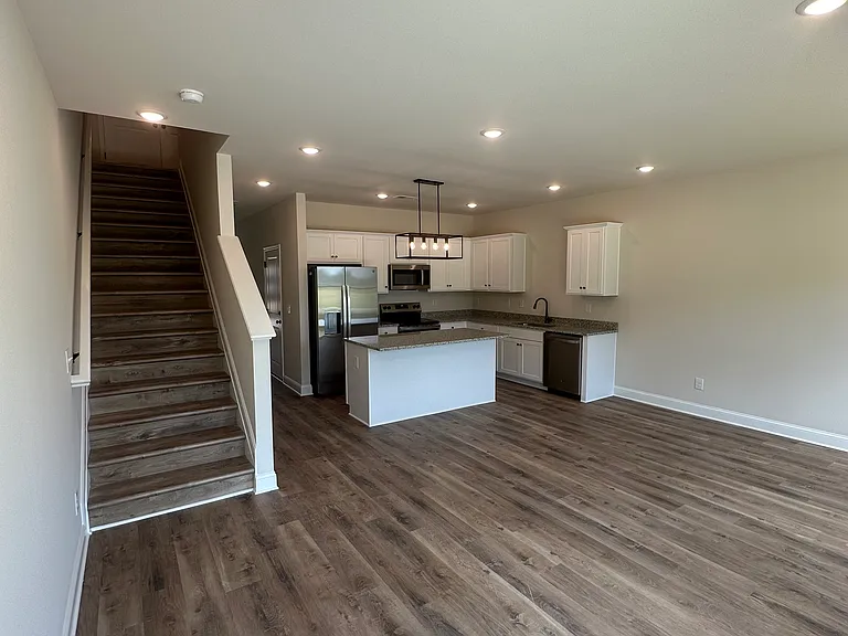 101 Asbury Dr NW #11 — Photo 3