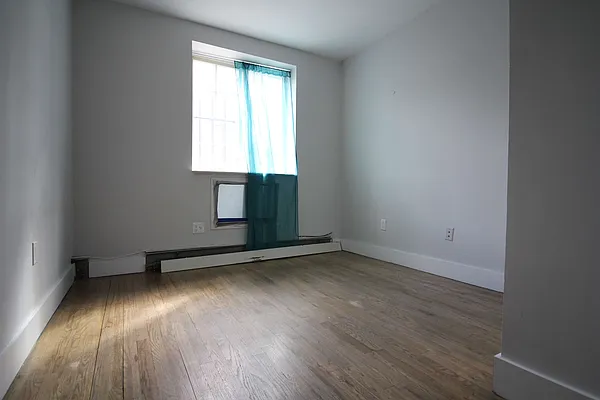 Rented by Nooklyn NYC LLC | media 22