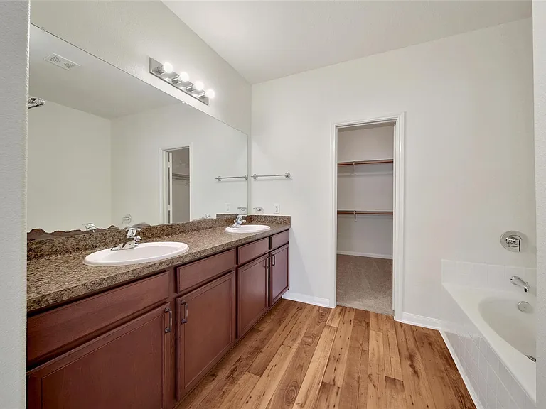 305 Crooked Pine Ct — Photo 21