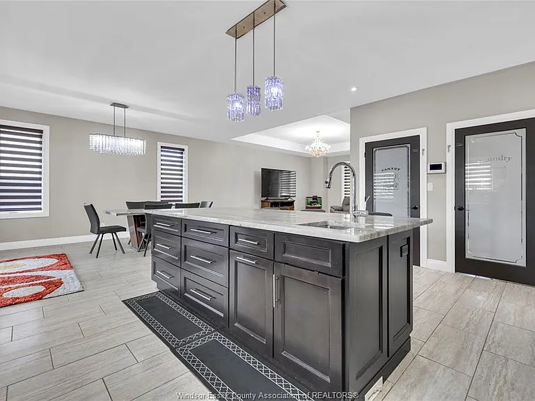 498 Sacred Heart Dr #UPPER — Photo 27
