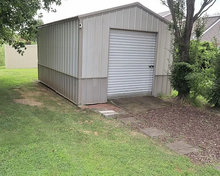 8231 Lake Terrace Dr — Photo 12