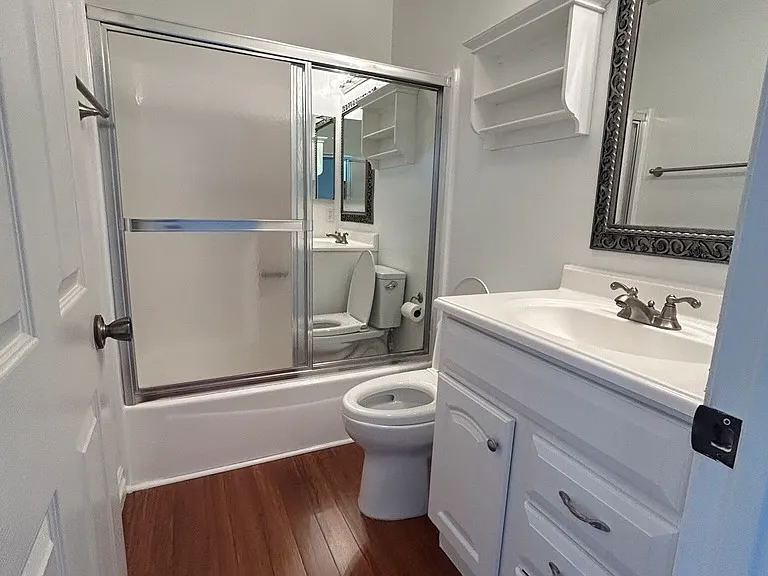 2nd bathroom