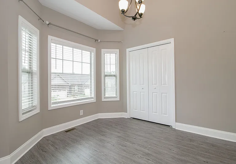 180 Dundee Dr — Photo 11
