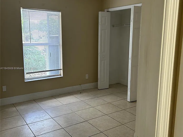 2702 Robin Ave S #2702 — Photo 5