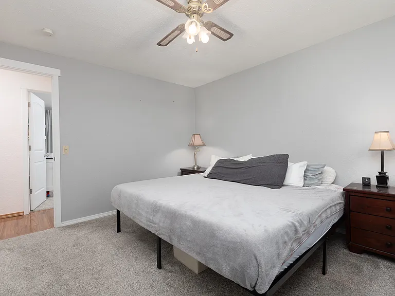 8442 Hawksridge Dr SE — Photo 18