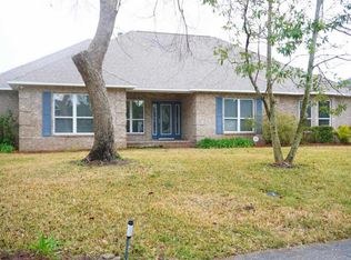 1404 Sound Forest Dr, Gulf Breeze, FL 32563