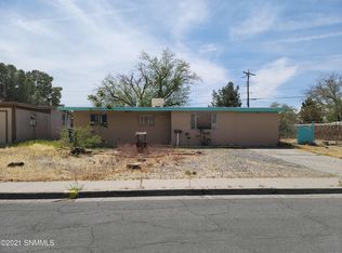 2104 Bellamah Dr, Las Cruces, NM 88001