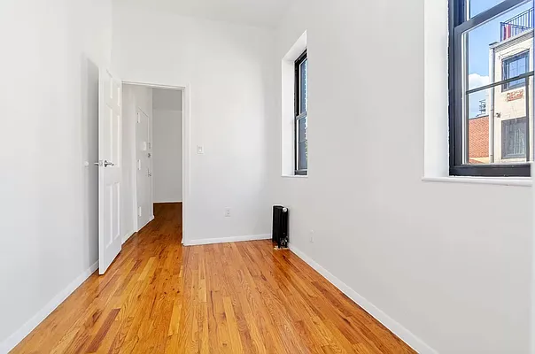 Rented by REAL New York | media 16