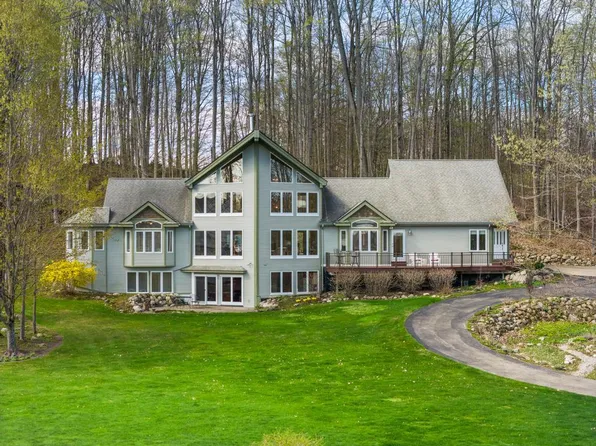 282 Bluewater Trl, Boyne City, MI 49712