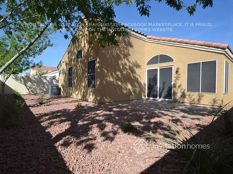 1744 Matador Way — Photo 5