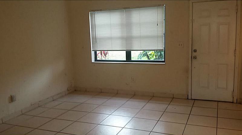 2nd image of 1340 NE 176th St