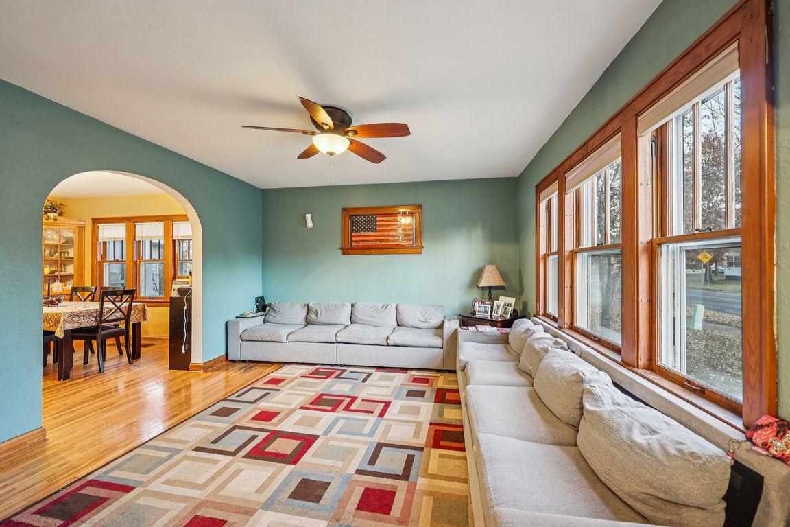 next background image