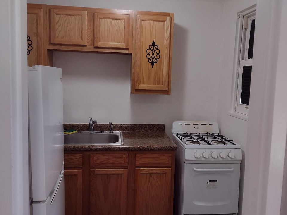 1st image of 442 Clearview Dr APT P