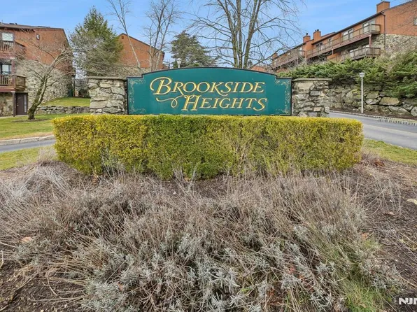 1 Brookside Hts #F, Wanaque, NJ 07465