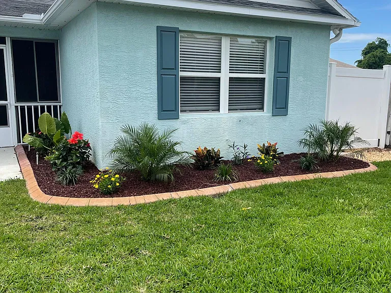 465 Island View Cir — Photo 3