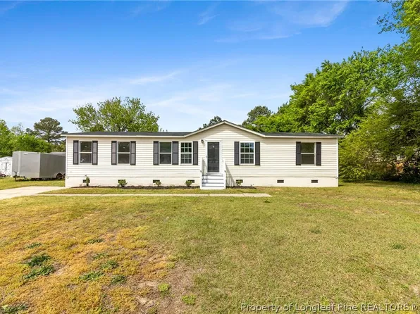 2504 Carriage Rd, Fayetteville, NC 28312