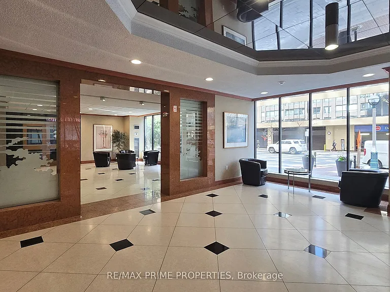 633 Bay St #2516 — Photo 8