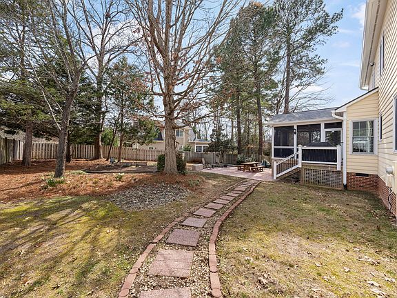 5th image of 101 Brant Point Pl