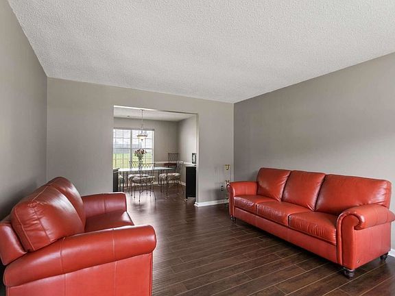 5th image of 2270 Briar Knoll Rd