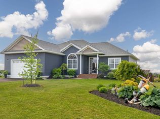 17 McCardle Rd, Saint David'S Parish, PE C0B1A0